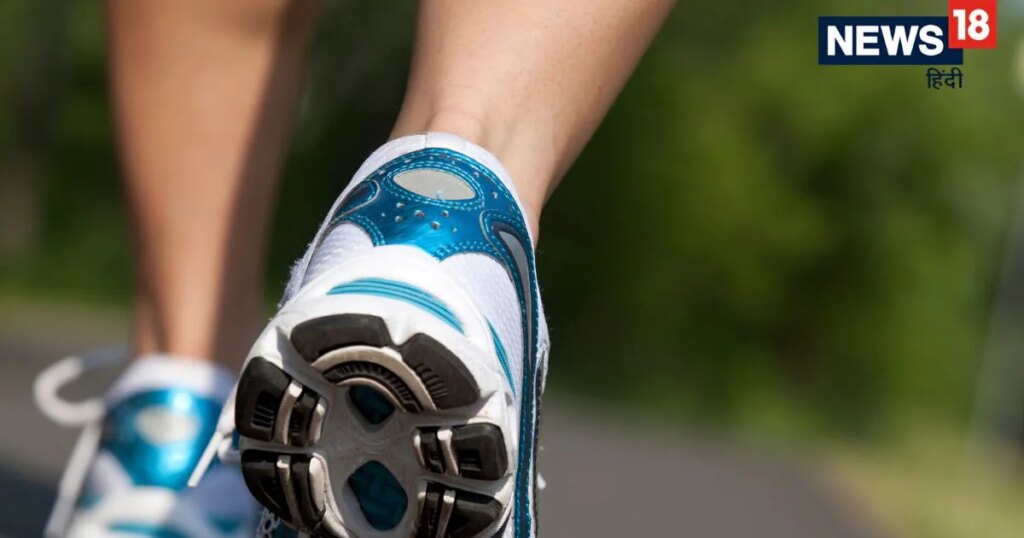 क्या पीछे की ओर चलने से वाकई गायब हो जाती है पेट की चर्बी? जानें क्यों लोग पार्कों में चल रहे हैं ‘उल्टा’, क्या है घुटनों से कनेक्शन