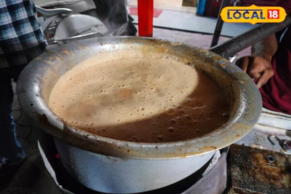 चाय के साथ सभी खाते हैं नमकीन, पर गर्मी में ये आदत कर देगी बड़ा नुकसान! जानें क्या-क्या नहीं खाना चाहिए