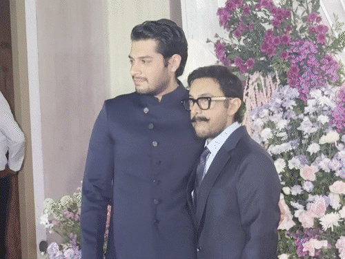 सूरज बड़जात्या की बेटी ईशा के रिसेप्शन में पहुंचे सलमान:आमिर खान भी नजर आए, तब्बू और रानी मुखर्जी भी इवेंट में शामिल हुईं