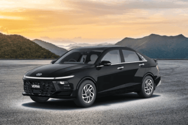 नई हुंडई वरना लॉन्च, शुरुआती कीमत ₹10.98 लाख:सेगमेंट में पहली बार 7 एयरबैग्स और डैशकैम मिलेगा; डिजाइन-सेफ्टी में 25 बड़े बदलाव