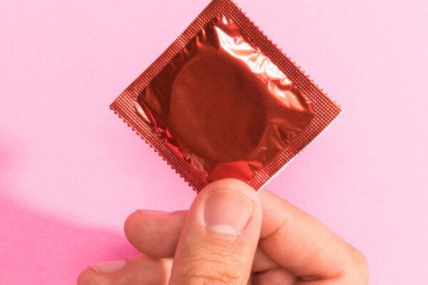 Iran War Halts Raw Material Supply; Ammonia, Silicon Oil Shortage After Oil & Gas