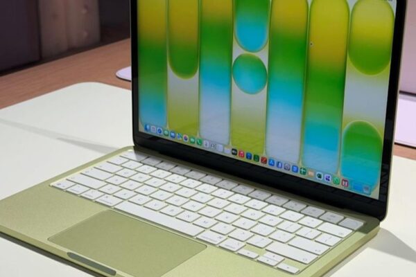 एपल ने लॉन्च किया सबसे सस्ता लैपटॉप मैकबुक नियो:शुरुआती कीमत ₹69,990; इसमें आईफोन वाली A18 प्रो चिप, 11 मार्च से सेल