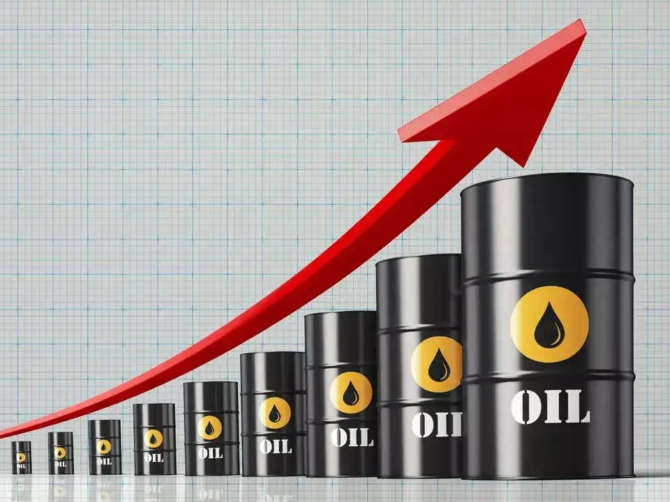 Oil Price Crosses 0 | US-Iran-Israel War; Fuel Not Expensive Govt