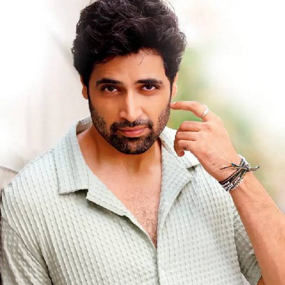 एंग्री लव स्टोरी है ‘डकैत’:अदिवि शेष ने कहा- इंडियन सोल और अमेरिकन टेक्नीक का मेल है ये फिल्म