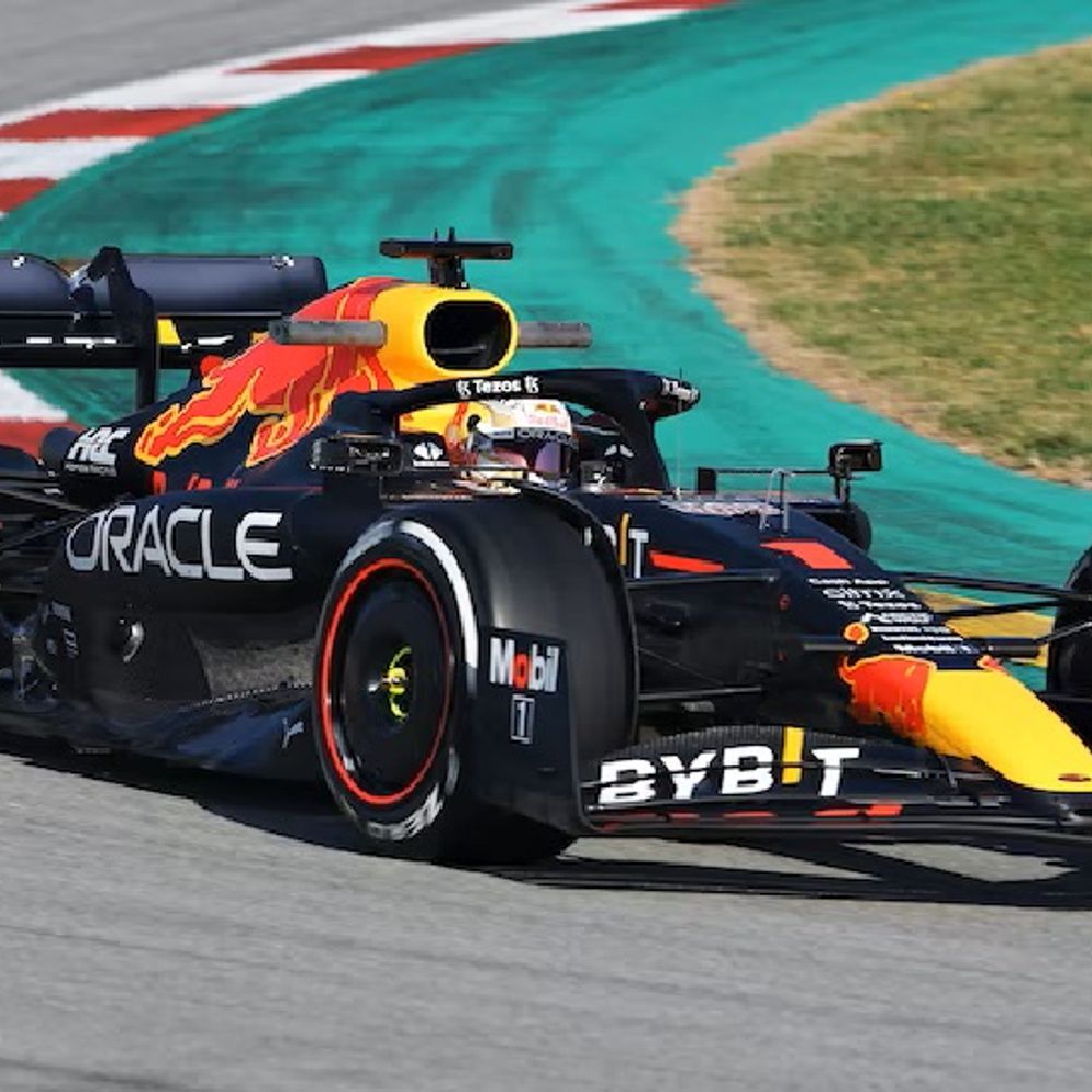 फॉर्मूला-1 सिर्फ कारों की रेस नहीं,लाइफस्टाइल का ब्रांड बन गया:2018 में एफ1 के ऑनलाइन फॉलोअर्स 2 करोड़ थे, जो 8 साल में 6 गुना बढ़कर 11.5 करोड़ हो गए