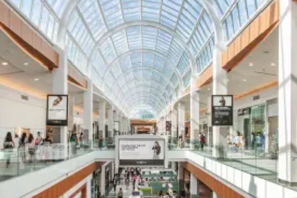 मॉल जाकर शॉपिंग करना पसंद कर रही जेन-जी‎:हर साल 5% बढ़ रही अमेरिका के ए-क्लास मॉल्स की आय‎