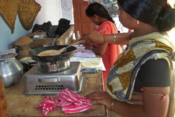 India Develops Ethanol Cooking Stoves to Cut LPG Dependence