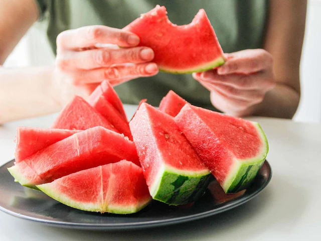 biryani-tarbooj| ayurveda aahar| कभी तरबूज-बिरयानी तो कभी आम-कोल्ड ड्रिंक से मौत! आयुर्वेद में कुछ कॉम्बो कहलाते हैं जहर, क्या ये इन्हीं में से हैं?