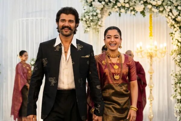 कूर्ग रिसेप्शन में बला की खूबसूरत लगीं रश्मिका मंदाना, ससुर ने बेटी-दामाद विजय देवरकोंडा को दिया करोड़ों का गिफ्ट