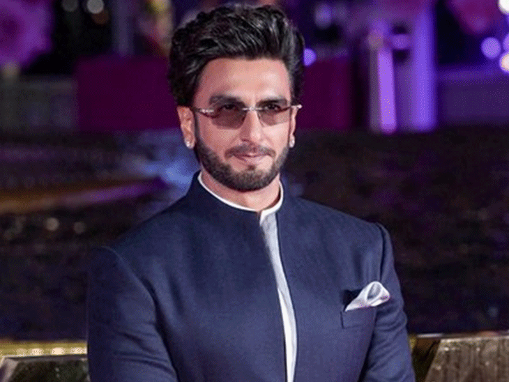 रणवीर सिंह ने मोहन भागवत से मुलाकात की:नागपुर में रेशिमबाग स्मृति मंदिर पहुंचे, RSS के संस्थापक हेडगेवार को श्रद्धांजलि दी