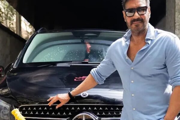 अजय देवगन ने खुद को दिया आलीशान बर्थडे गिफ्ट, खरीदी चमचमाती न्यू मर्सिडीज कार, जानिए कितनी है कीमत