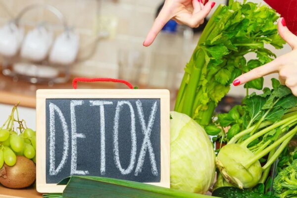 फुल बॉडी डिटॉक्स का आयुर्वेदिक तरीका, फॉलो करें ये 6 स्टेप, निकल जाएगी शरीर की पूरी गंदगी