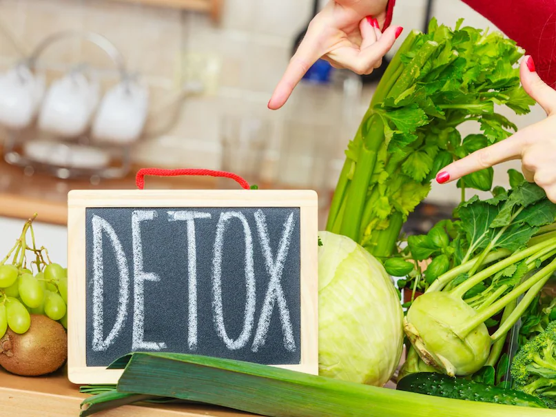 फुल बॉडी डिटॉक्स का आयुर्वेदिक तरीका, फॉलो करें ये 6 स्टेप, निकल जाएगी शरीर की पूरी गंदगी