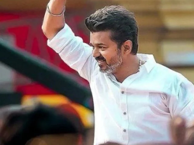 थलापति विजय के साथ 1 दिन में घटी 2 घटनाएं, नॉमिनेशन से पहले की मदद, रैली में फिल्मी डायलॉग्स मारने हुए ट्रोल