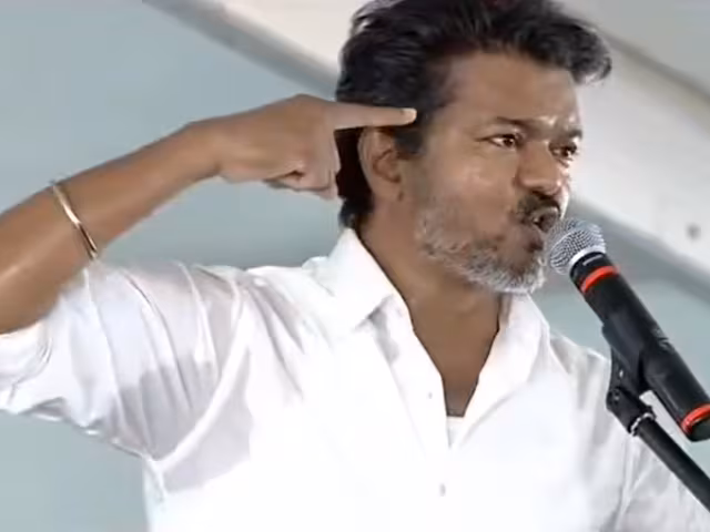 तृषा कृष्णनन संग रुमर अफेयर पर थलापति विजय के तीखे बोल, ‘जन नायकन’ की देरी पर दिया रिएक्शन, रैली में हुए भावुक