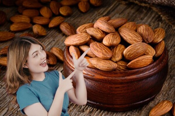 गर्मियों में बादाम खाने चाहिए या नहीं? अधिकतर लोगों के मन में होता है यह सवाल, एक्सपर्ट से जानिए सही जवाब