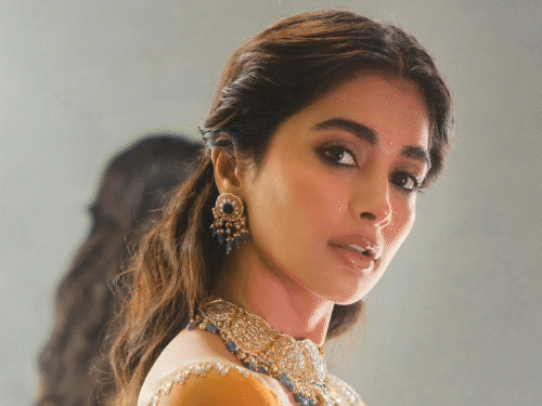 थलापति विजय की फिल्म ‘जन नायकन’ ऑनलाइन लीक:पूजा हेगड़े ने बताया दुखद, फैंस से थिएटर में देखने की अपील, पाइरेसी के खिलाफ सख्त संदेश दिया