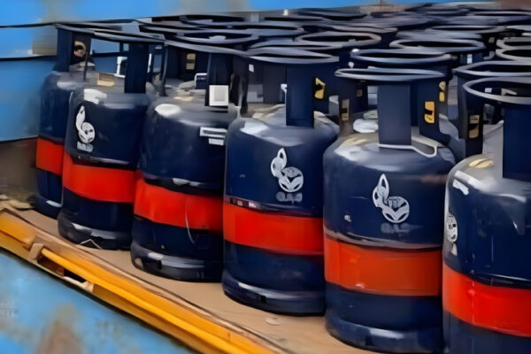 LPG Cylinder Limit Doubled for States; Quota for Students & Migrants