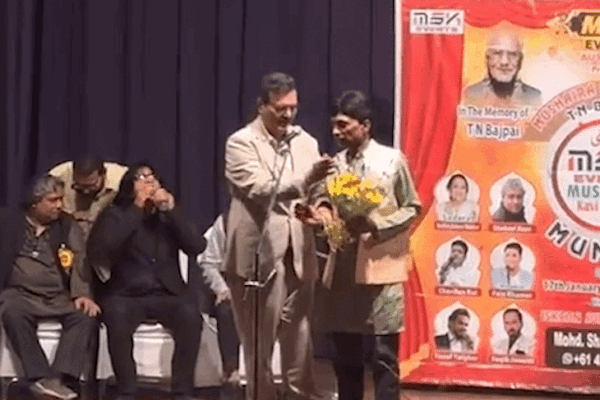 Sunil Pal Insulted | Comedian Mic Grabbed On Stage, Viral Video