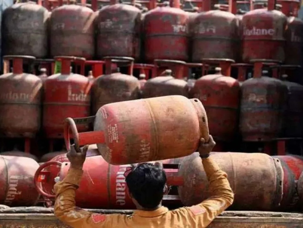 LPG Gas Cylinder Crisis; MoPNG Online Booking