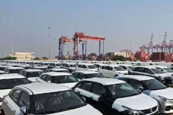 होंडा-निसान घाटे की ओर बढ़ रहीं‎:ट्रम्प टैरिफ और चीनी कारों से‎ जापानी ऑटो इंडस्ट्री खतरे में‎