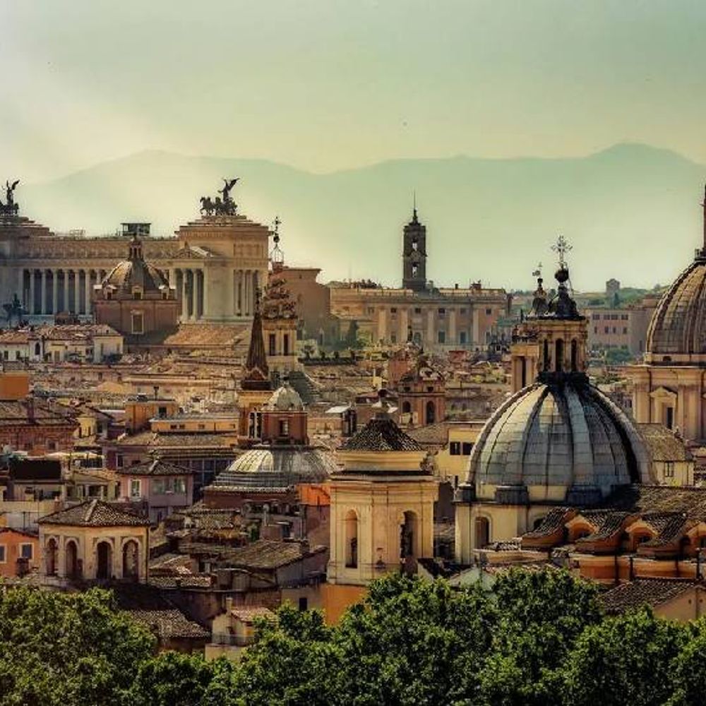 इटली बन रहा दुनिया के रईसों का नया पसंदीदा ठिकाना:दुबई जैसे टैक्स-फ्री ठिकानों को लेकर अनिश्चितता बढ़ी, लोग विकल्प तलाश रहे