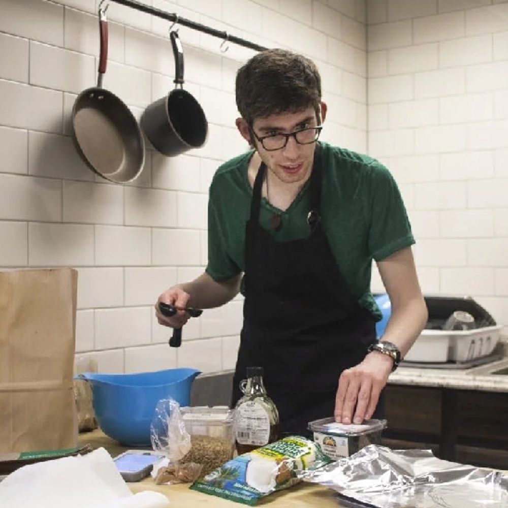 ऑटिज्म से जूझ रहे युवा बेहतर शेफ साबित हो रहे:कुकिंग जॉब्स में छिपी संभावनाओं को तराशने के लिए ‘शेफ्स ऑन द स्पेक्ट्रम’ पहल