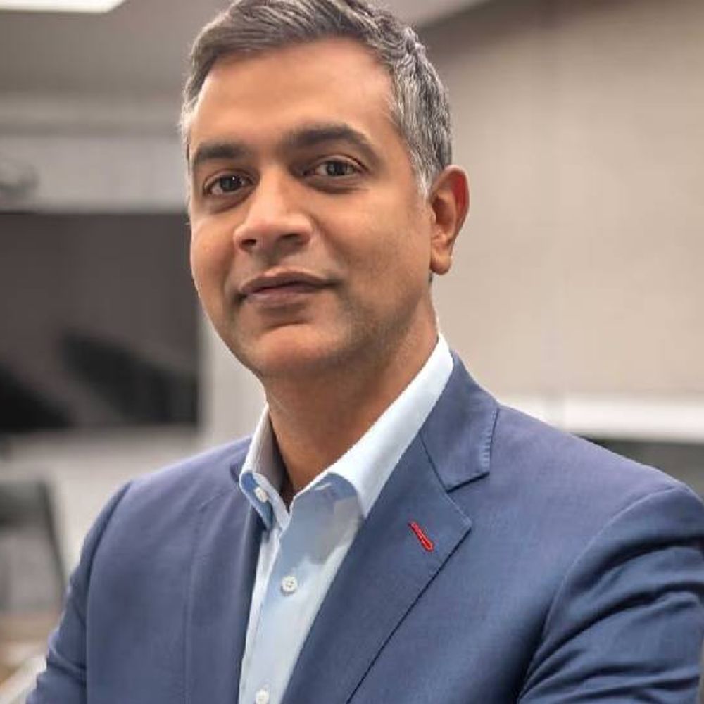 बैंक मीटिंग में सीईओ नहीं, बोल रहा था AI क्लोन:अमेरिकी बैंक के तिमाही नतीजों की बैठक में आधे घंटे बाद हुआ खुलासा, दुनिया हैरान