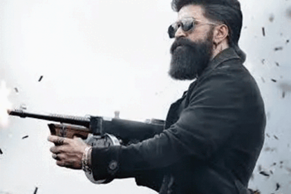 यश की 'टॉक्सिक' पोस्टपोन:अब वरुण धवन की फिल्म की रिलीज डेट भी बदली; मई में रिलीज होंगी 10 बड़ी फिल्में