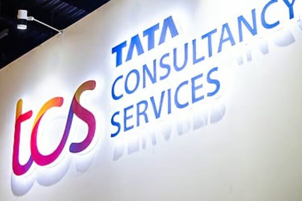 TCS को चौथी तिमाही में ₹13,718 करोड़ का मुनाफा:सालाना आधार पर प्रॉफिट 12% बढ़ा, टोटल इनकम 9% बढ़कर ₹71,455 करोड़ पर पहुंची