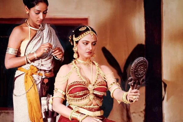 रेखा की वो कल्ट फिल्म, आशा भोसले-लता मंगेशकर ने गाया एवरग्रीन ब्लॉकबस्टर गाना, मूवी ने जीता नेशनल अवॉर्ड