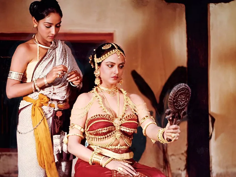 रेखा की वो कल्ट फिल्म, आशा भोसले-लता मंगेशकर ने गाया एवरग्रीन ब्लॉकबस्टर गाना, मूवी ने जीता नेशनल अवॉर्ड