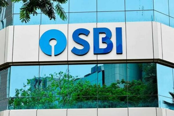 Total Income ₹1.40 Lakh Cr, Profit ₹19,684 Cr, Stock 32% Return