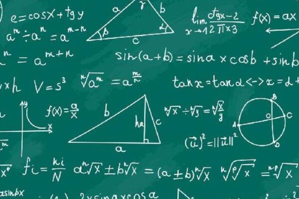 स्कूलों में पढ़ाया जा रहा गणित असल जिंदगी में फेल:गणना के बजाय डेटा-रीजनिंग पर फोकस बढ़ाएं, सेहत से लेकर निवेश तक में होंगे सफल