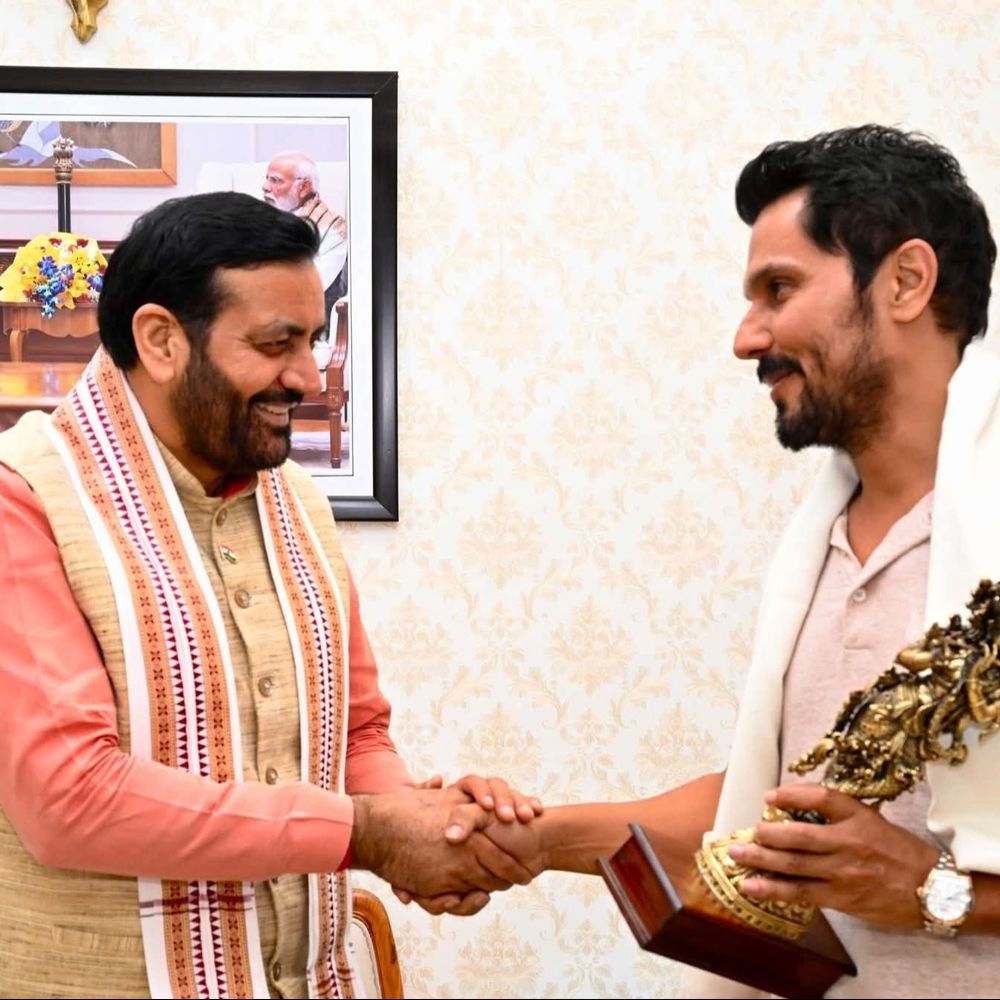 सीएम नायब सैनी से मिले एक्टर रणदीप हुड्डा:हरियाणवी संस्कृति, युवाओं को लेकर चर्चा; सीएम बोले- माटी की खुशबू को अंतर्राष्ट्रीय स्तर पर पहुंचाया