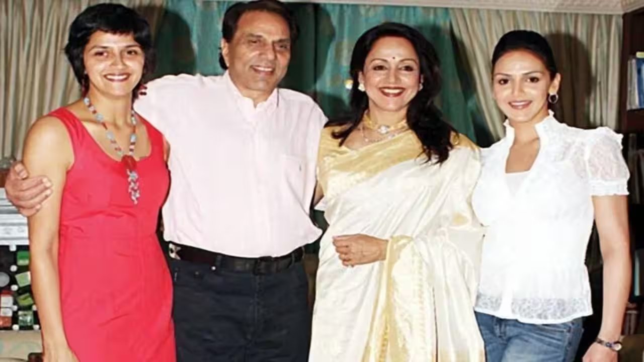 Hema Malini breaks into tears, says Dharmendra never stopped her from doing anything after marriage, reveals it's been a struggle for daughters Esha, Ahana after his death | Hindi Movie News 1784548721 Photo