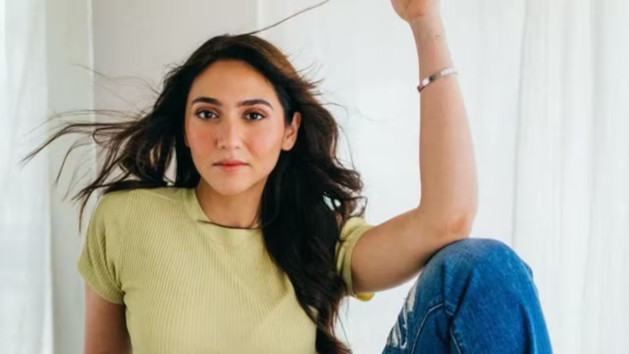 Cjp Protest London: Sahiba Bali shuts down dating speculation with Arjun Kapoor asks media to show CJP protest held in London instead: 'Dear media stop speculating my dating life' | Hindi Movie News 1784626065 Photo